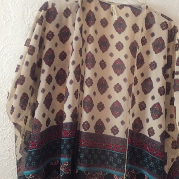 Kimono - Picture 4 of 4